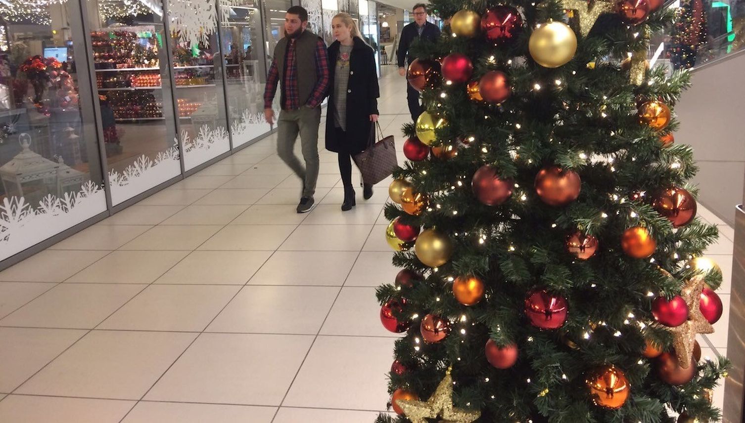 Offene Zuger Läden am 24. Dezember – das sorgt für Kritik