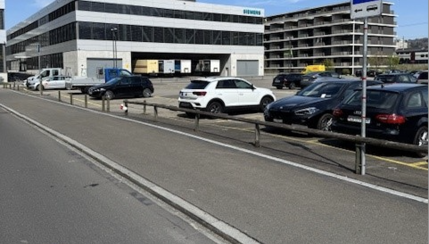 Stadt Zug schafft neuen Car-Parkplatz beim Bahnhof