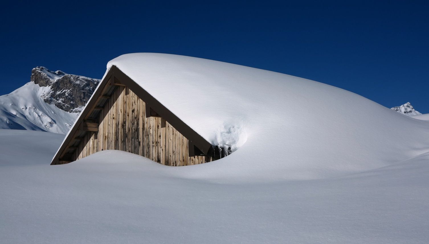 Heizt die Sonne, lockt der Schatten – Skitour auf den Glatten