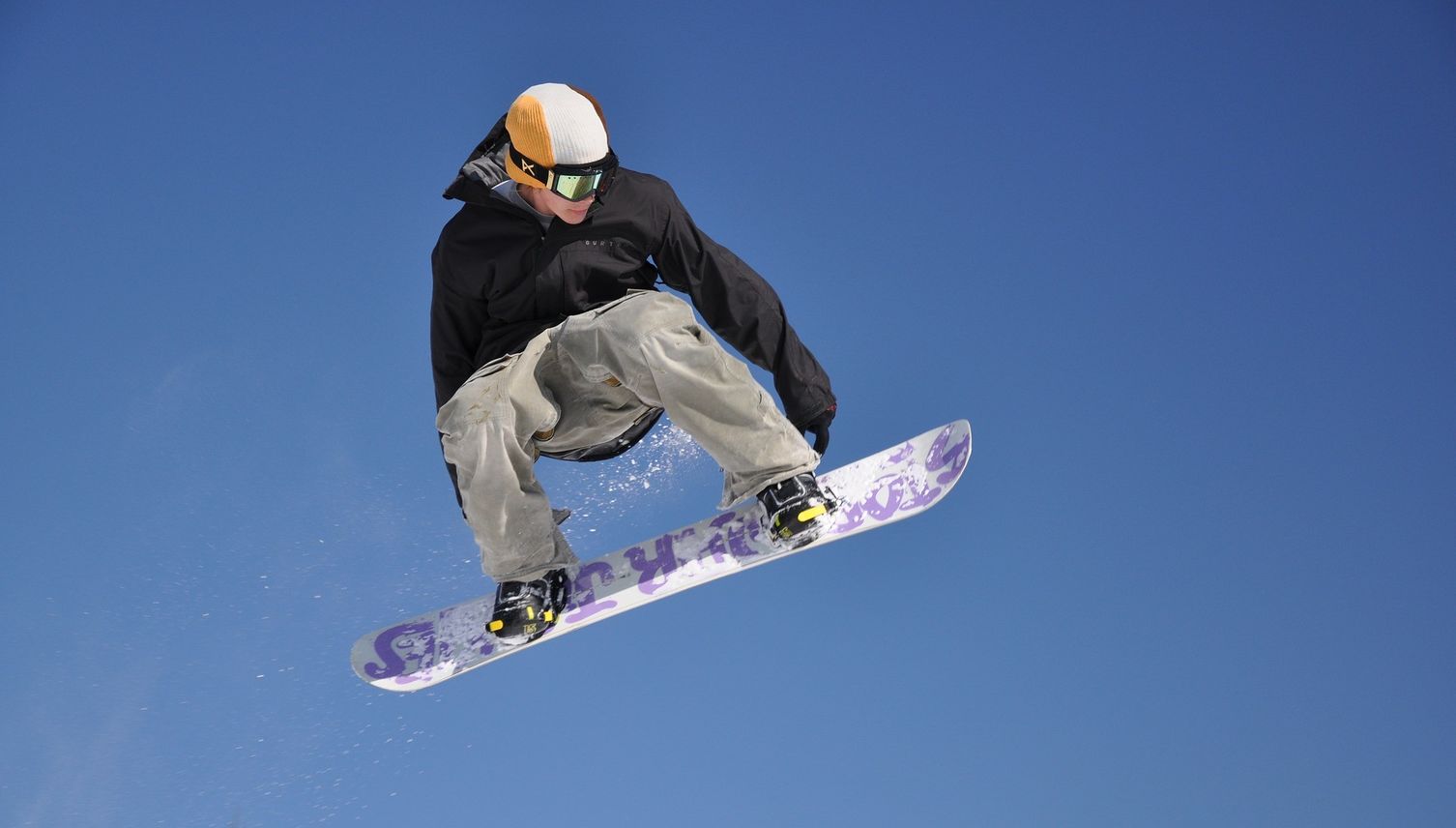 Jeder Snowboarder kann seine eigene Spur hinterlassen