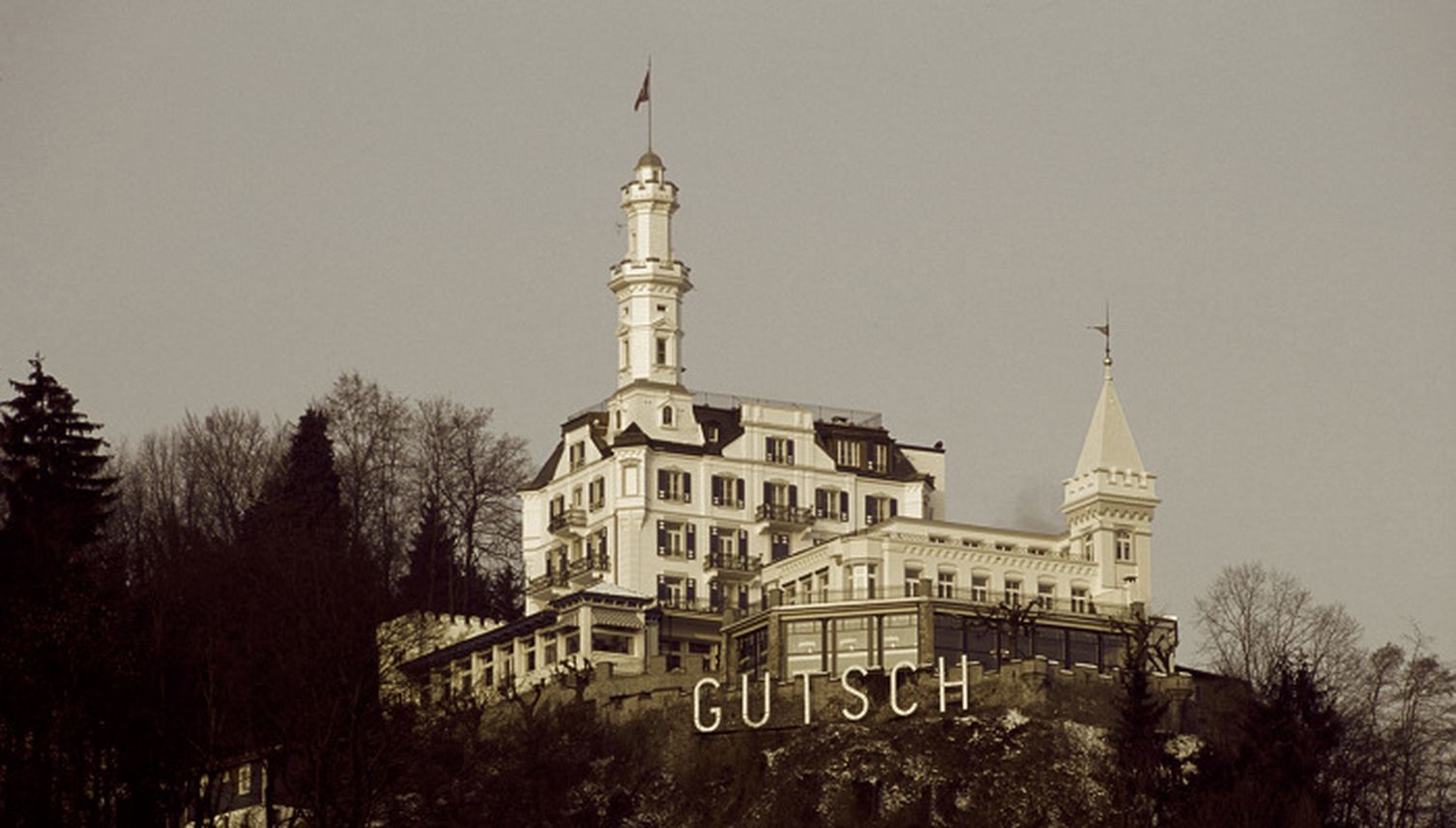 Privilegierte deutsche Offiziere im Hotel Gütsch