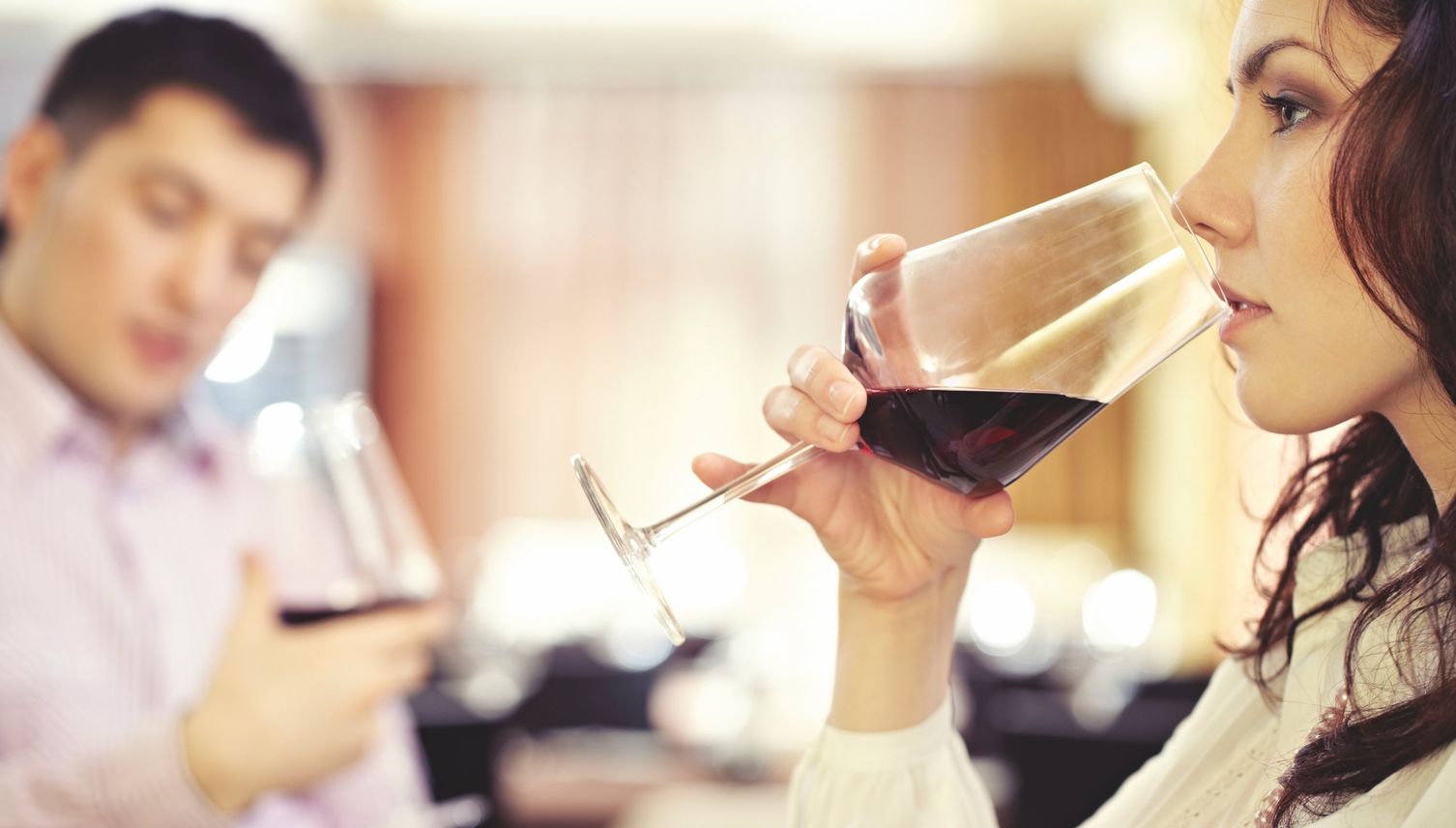 Kork, Kopfschmerzen und Weinstein: sechs Irrtümer zu Wein