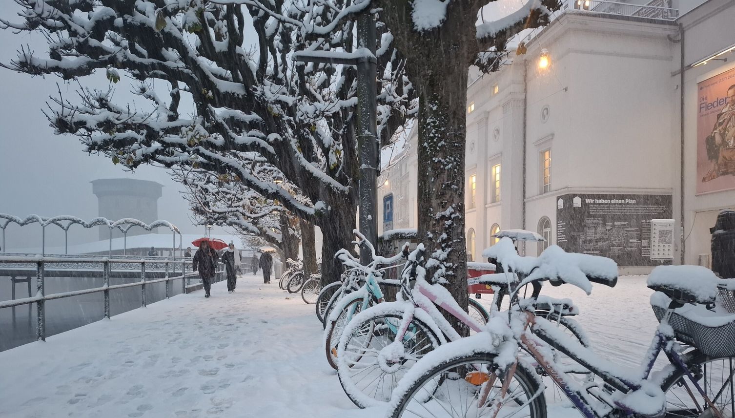 Luzern und Zug versinken im Schnee
