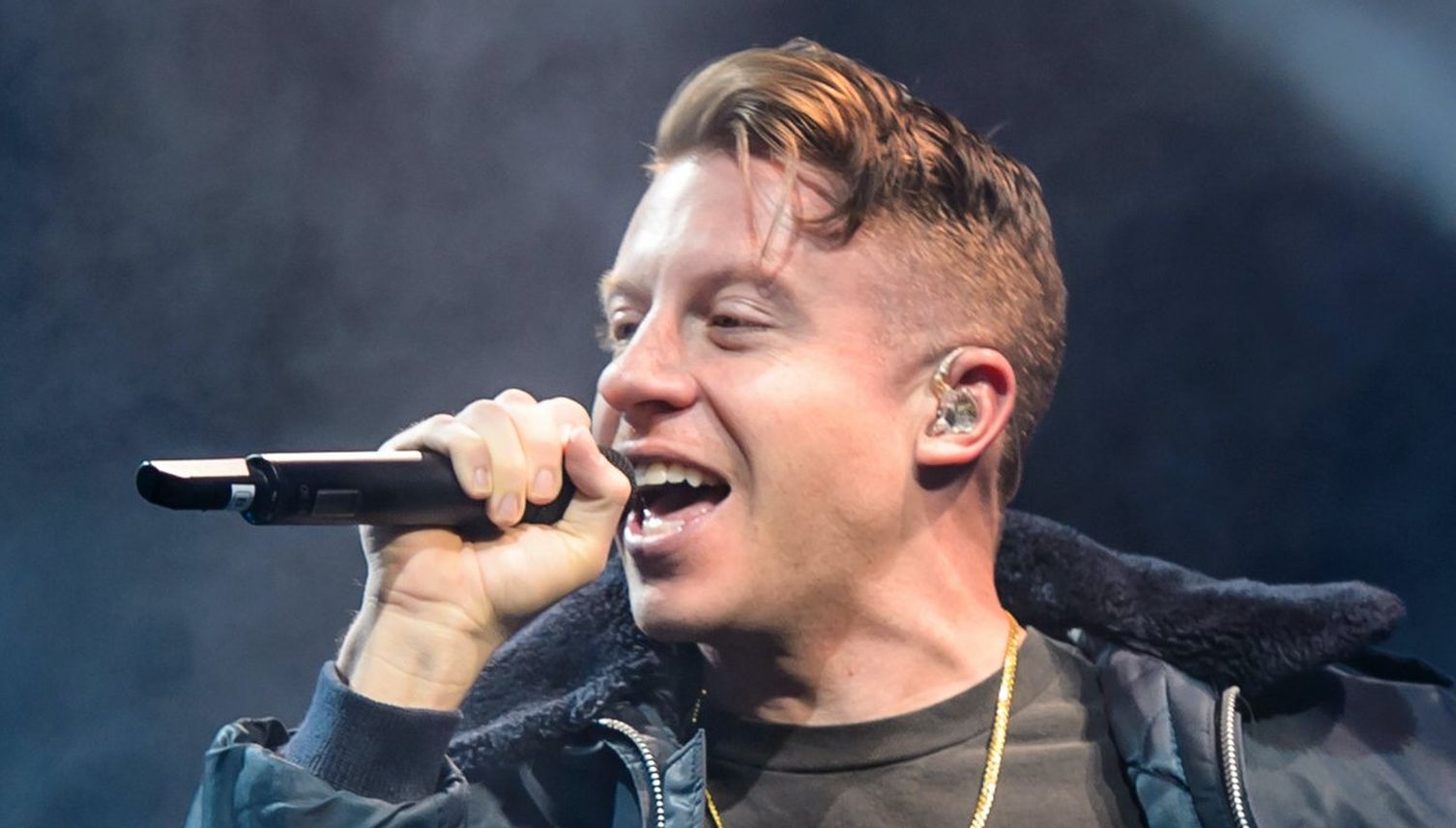 Macklemore ist in der Luzerner Altstadt am «lädele»