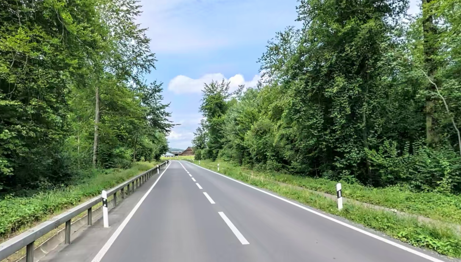 WWZ reisst Drälikerstrasse in Hünenberg auf