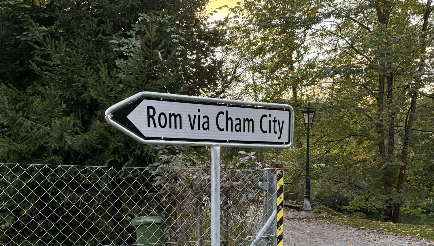 Rätsel in Cham: Was soll dieser Wegweiser?