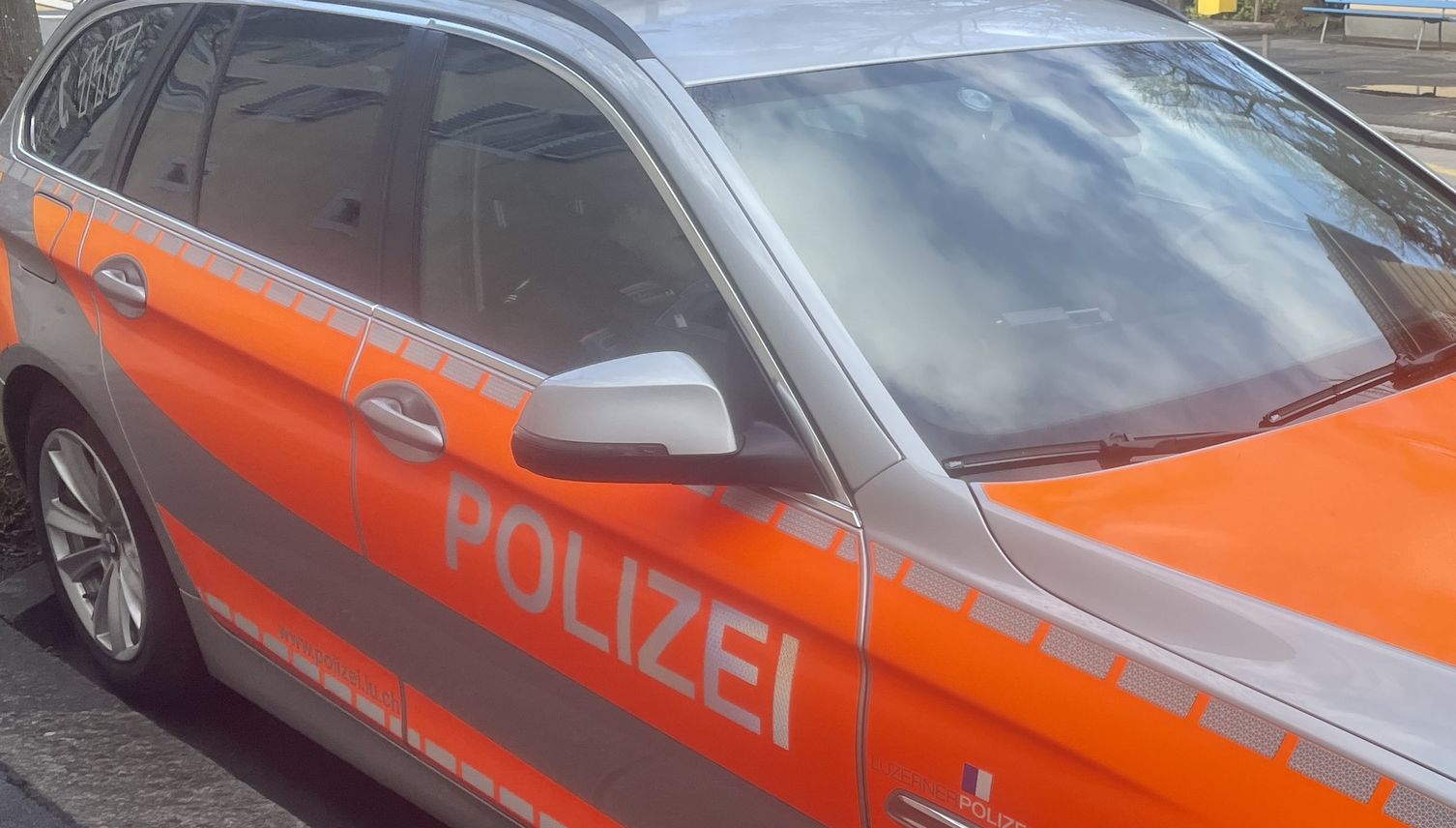 Fahndung: Polizei sucht Fahrer nach Kollision