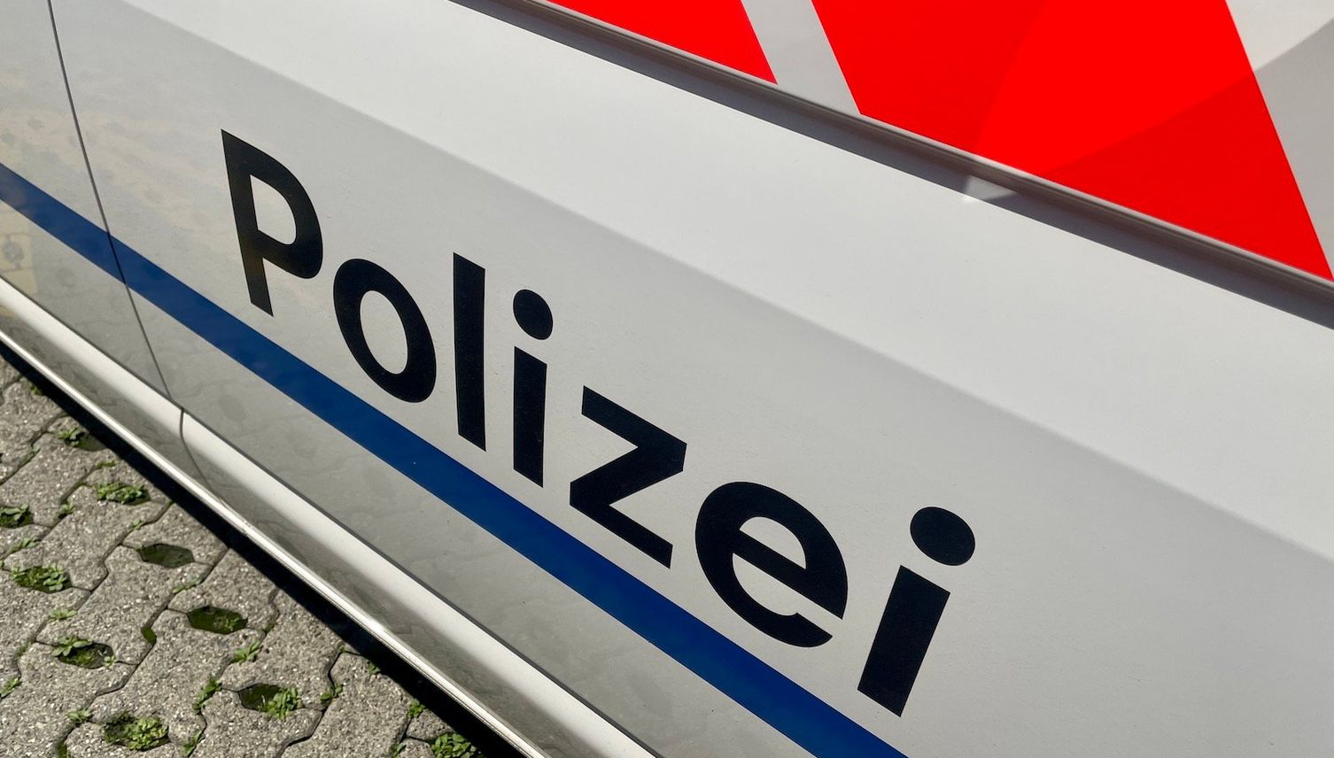Steinhausen: Nackter Mann hält Polizei auf Trab