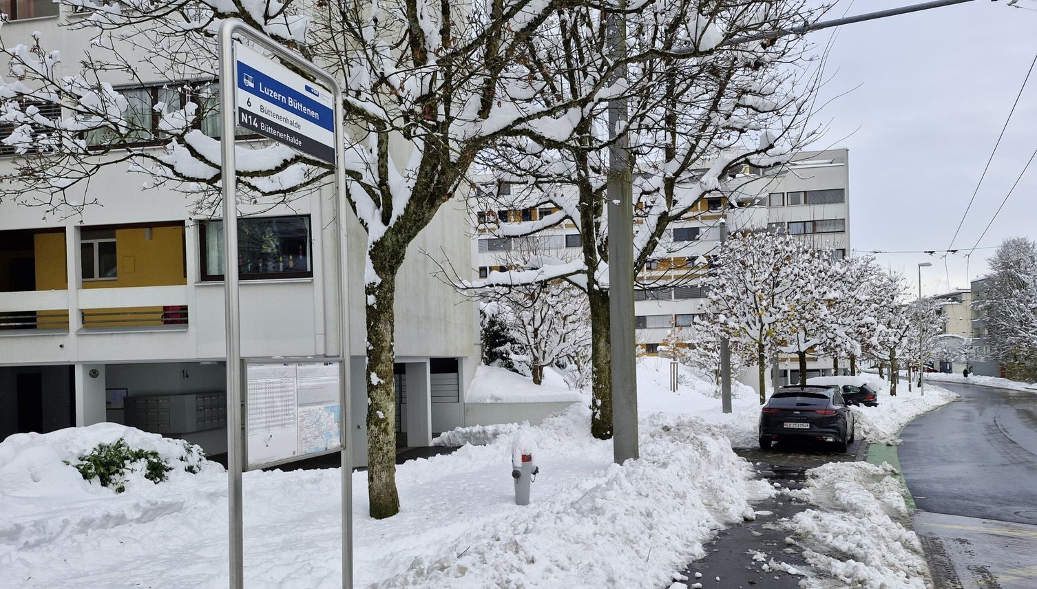 Luzern zügelt Bushaltestelle und enteignet dafür Private