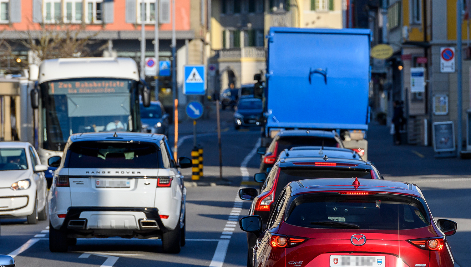 Ägerital wehrt sich geballt gegen Tunnel-Streichung