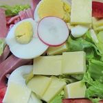 Frisch aus dem Kanton Zug – der zentral+ Salat-Test