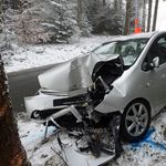 Kleinwangen: Autofahrer stirbt nach Kollision mit Baum