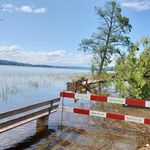Sempach sperrt Seeuferweg wegen Überschwemmungen