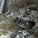 38-Jähriger stürzt Felswand mit Auto herunter und stirbt