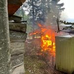 Brand: Flammen verschlingen im Seetal eine Jagdhütte