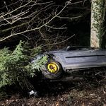 Blaufahrer baut Unfall, haut ab und kommt mit Zweitauto zurück