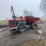 Bauarbeiter überfährt mit Dumper Arbeitskollegen