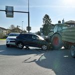 Inwil: Traktor und Auto prallen zusammen