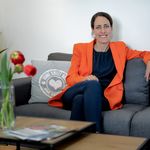 Zugerin lanciert Tinder für die Wohnungssuche