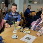 Zuger Polizei sucht Nähe zur Bevölkerung – mit Kaffee
