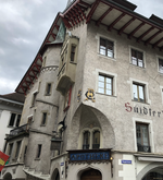 Hirn an! Weisst du, wie alt diese Luzerner Bauwerke sind?
