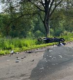 Cham: Auto schiesst einen Töfffahrer ab