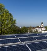 Zuger ALG will Parkplätze mit Solaranlagen überdachen