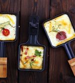 Kantischüler betreiben Raclette-Schiff in Zug