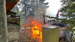 Brand: Flammen verschlingen im Seetal eine Jagdhütte