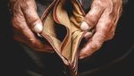 Sparen bei finanziell Gebeutelten? Zuger Regierung besinnt sich eines Besseren