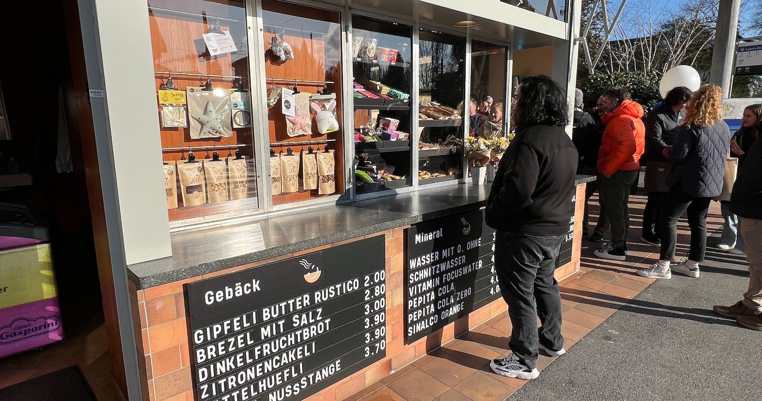Quartierkiosk Eichhof öffnet endlich seine Rollläden