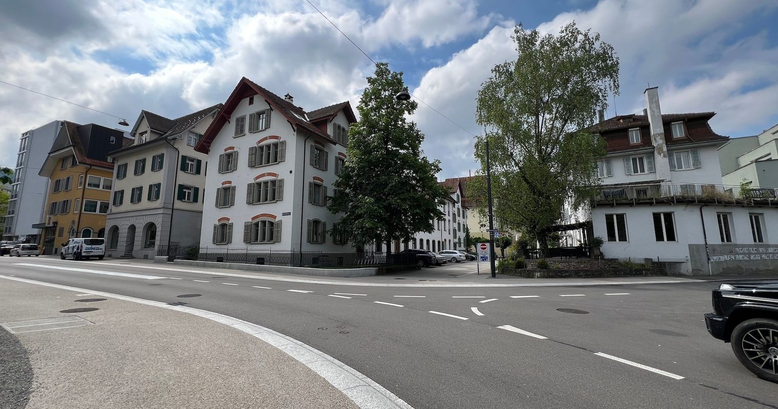 Zug entfernte diese Fussgängerstreifen – und rudert zurück