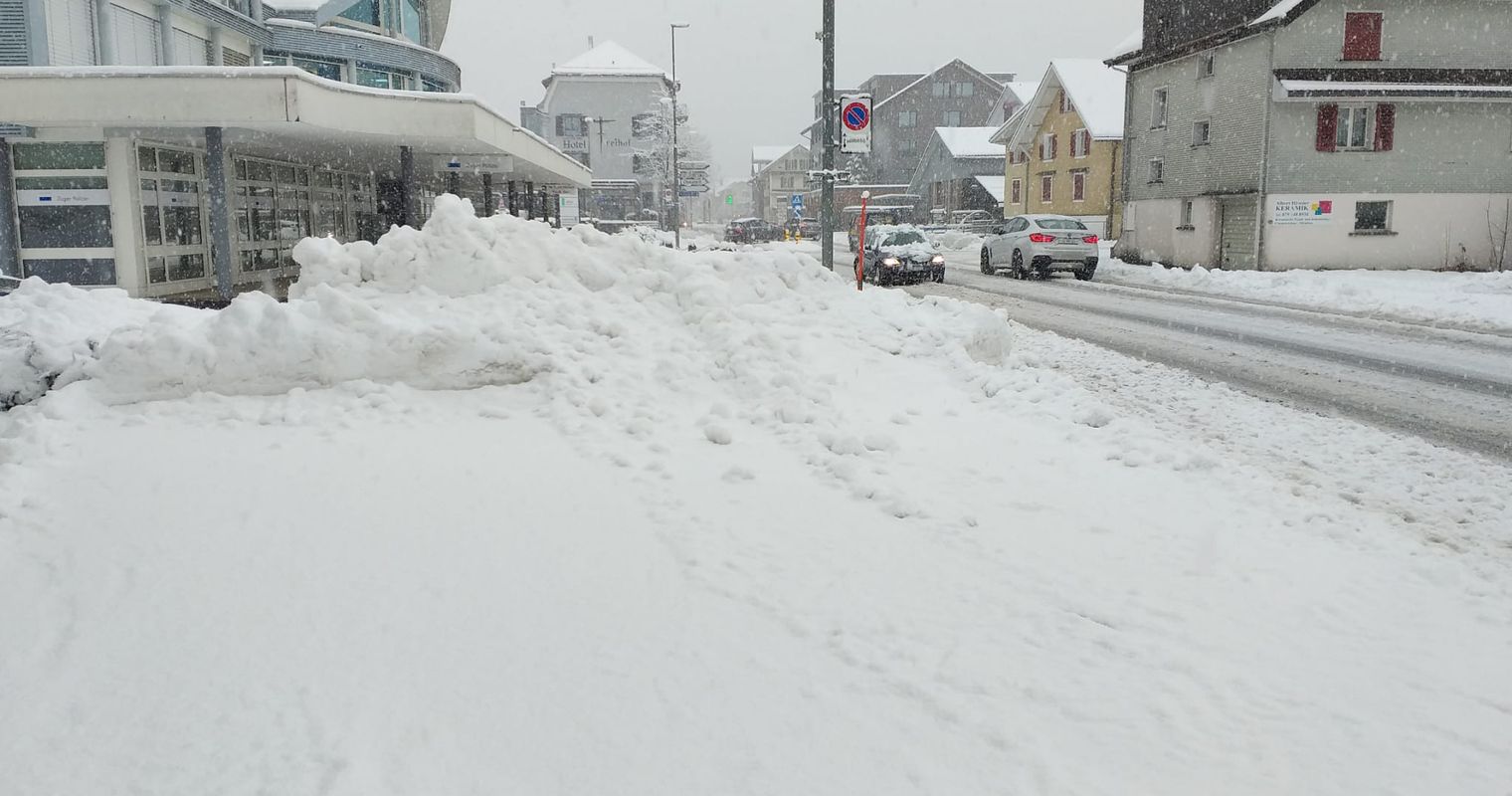 Für Zug gilt die zweithöchste Schneewarnung