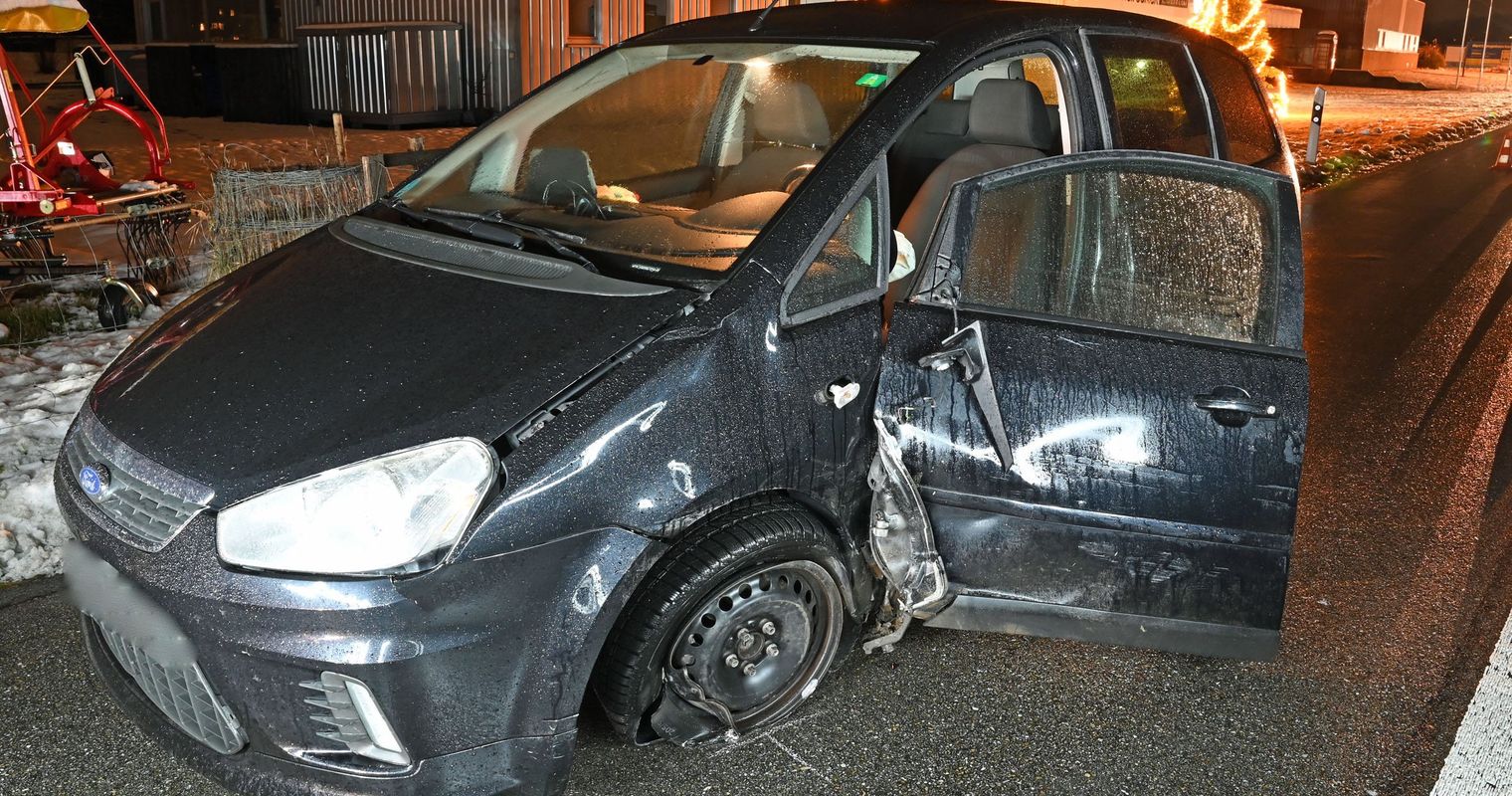 Unfall: Betrunkener Autofahrer gerät auf Gegenfahrbahn