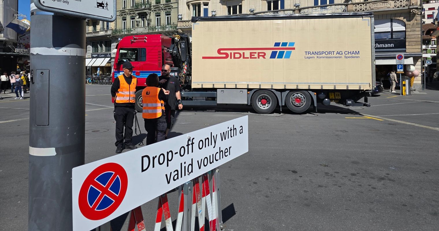 Zwei Drittel weniger Reisebusse auf dem Schwanenplatz