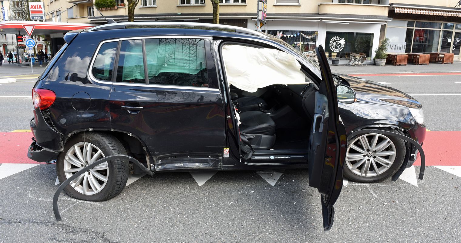 Luzern: Kollision am Bundesplatz fordert zwei Verletzte