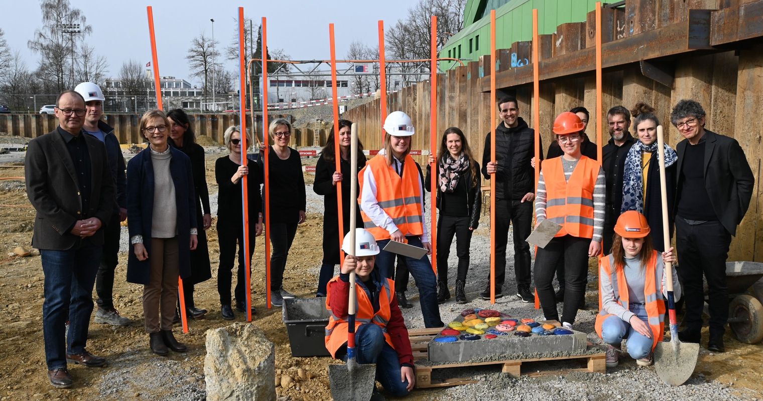 Sursee legt den Grundstein für das neue Sekundarschulhaus