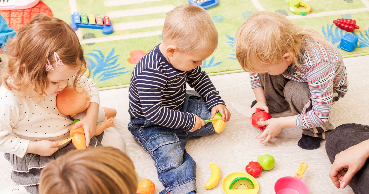 Kinder in Asyl-Notlage: Regierung öffnet Spielgruppen