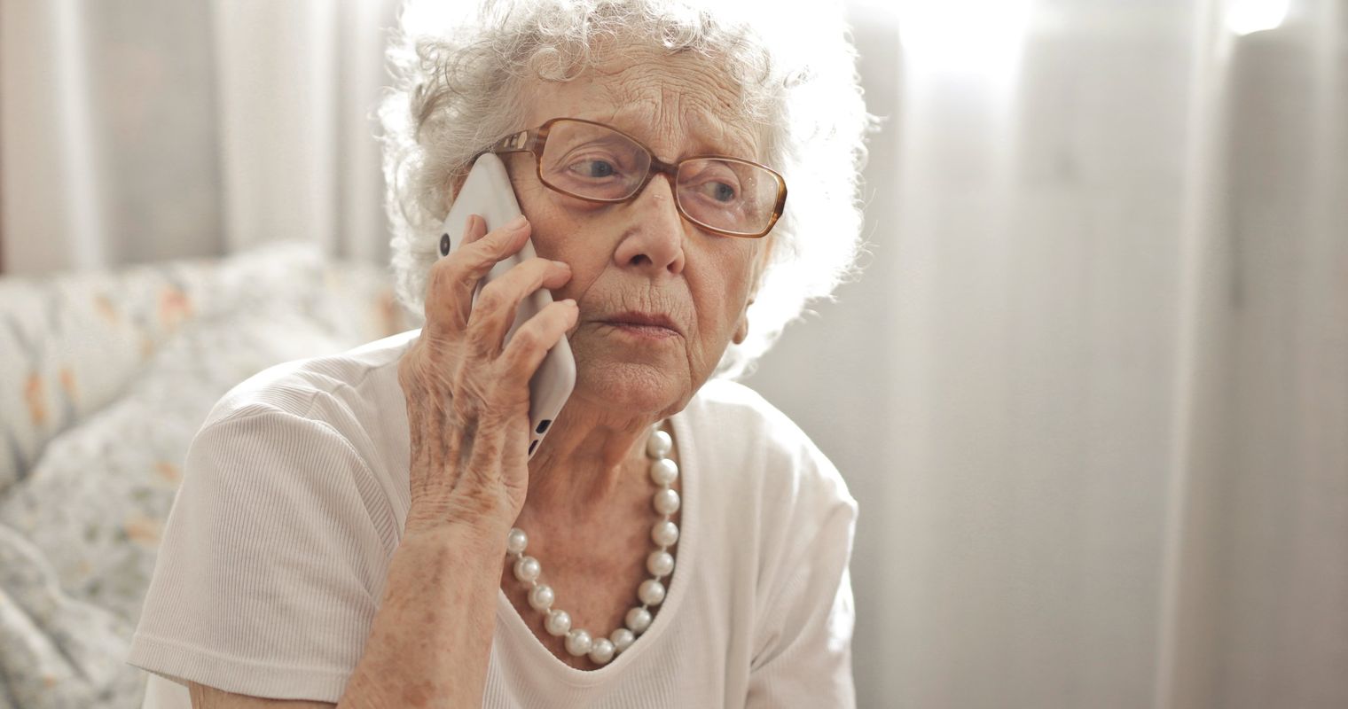 Zuger Seniorin kriecht Telefonbetrügern auf den Leim