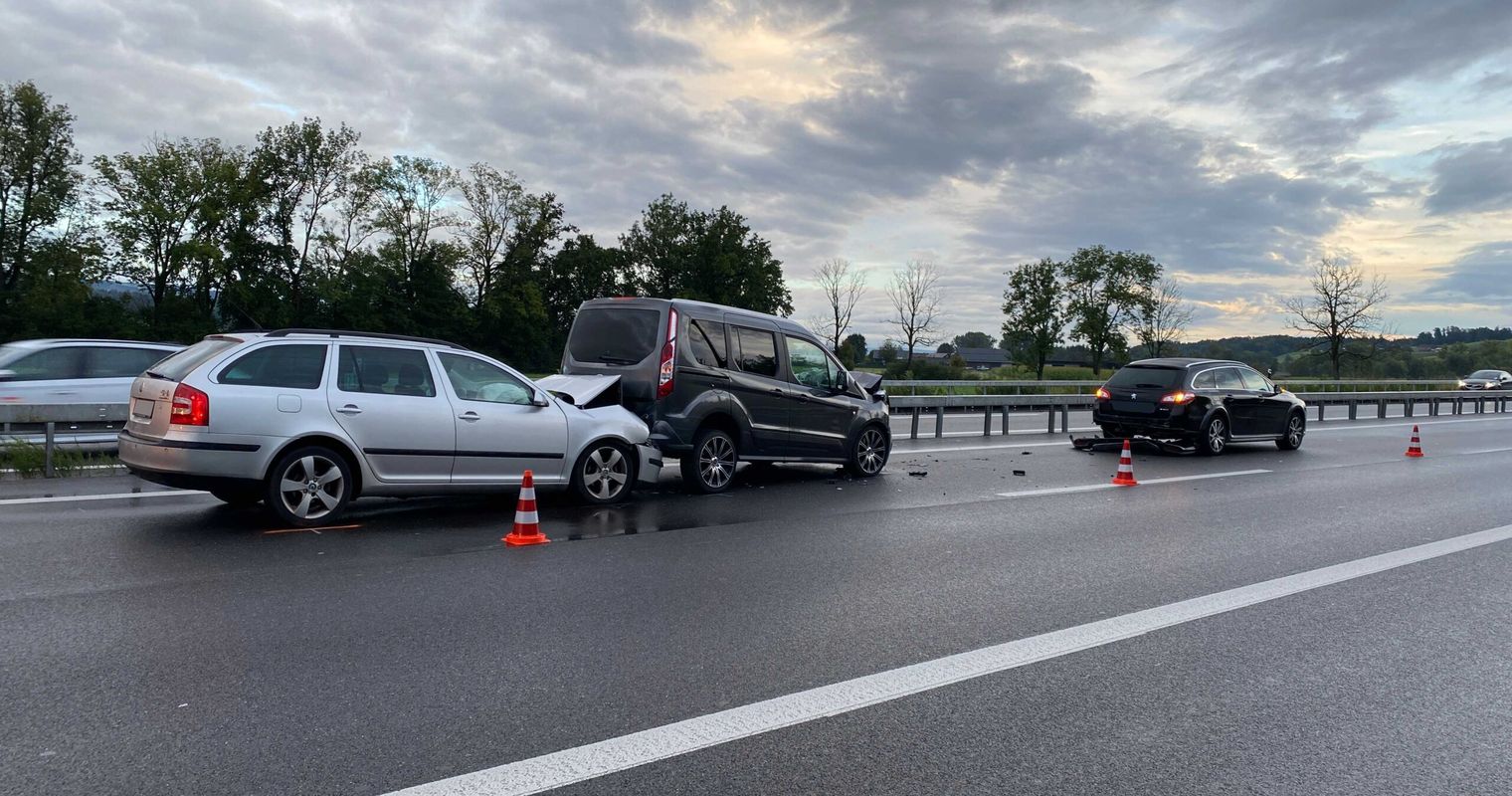 Unfall auf der A14 – eine Verletzte und langer Stau