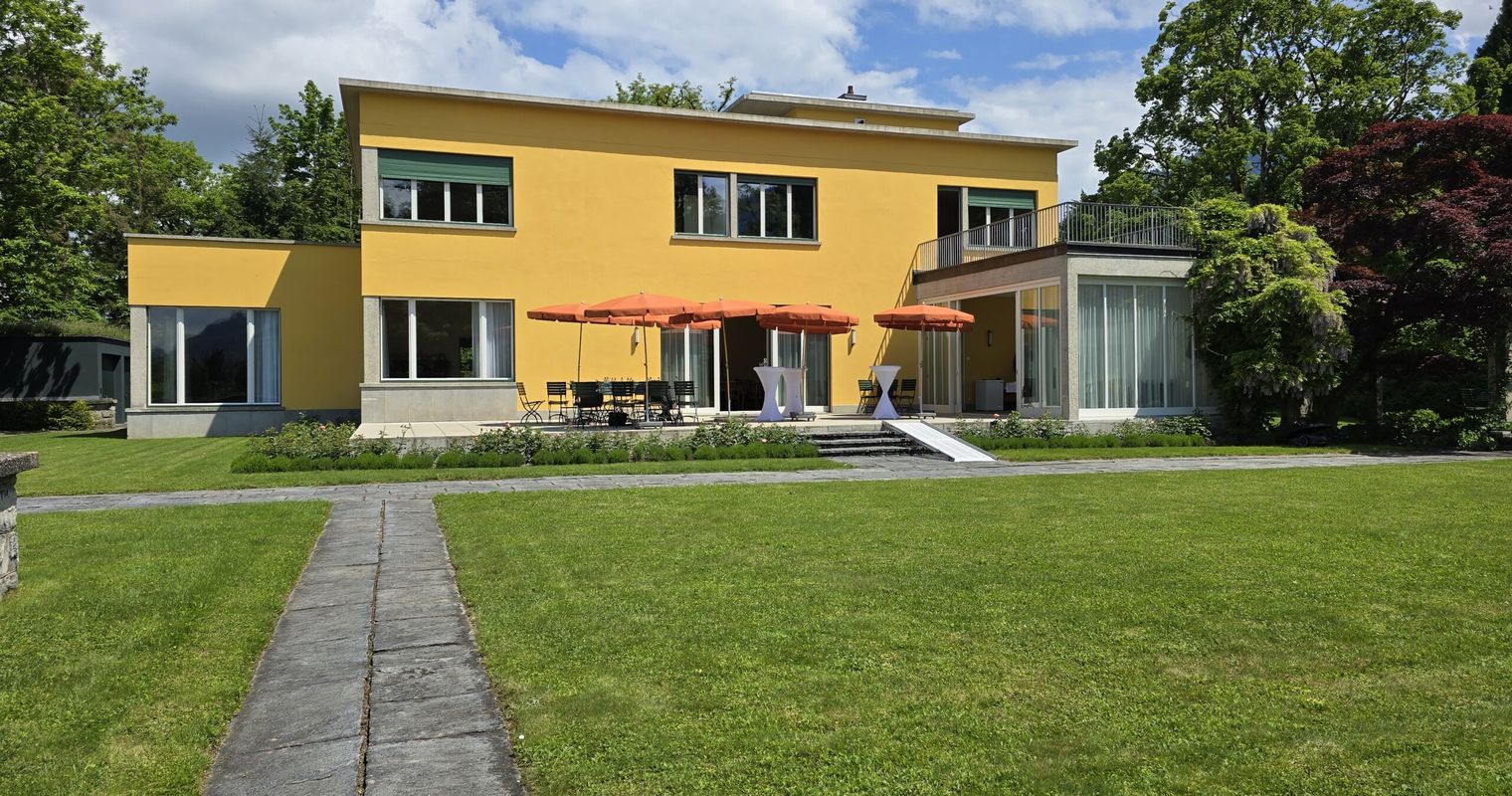 So sieht es im bisher exklusiven Park der Rachmaninow-Villa aus