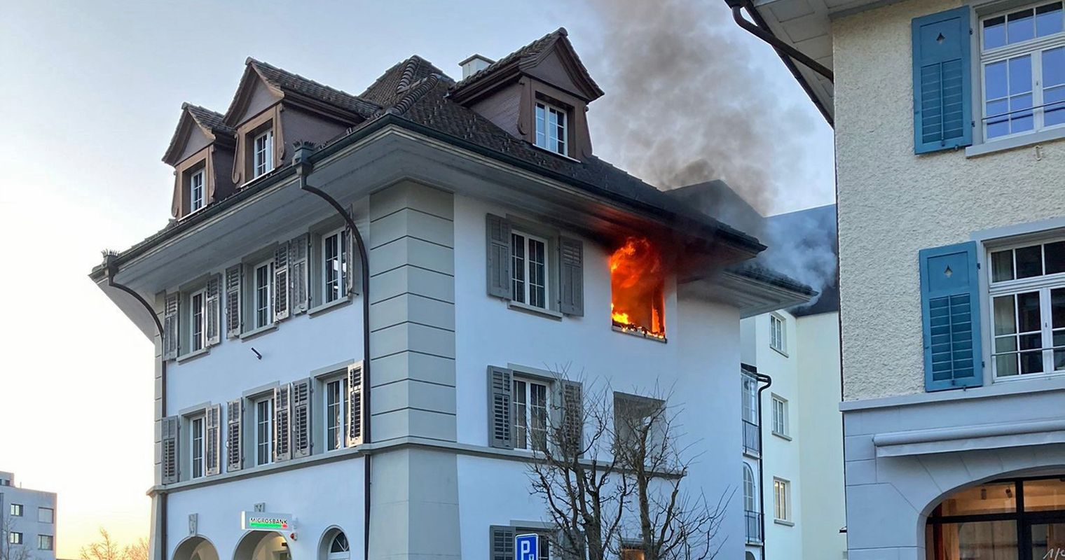 Glück im Unglück bei Brand auf einem Balkon in Sursee