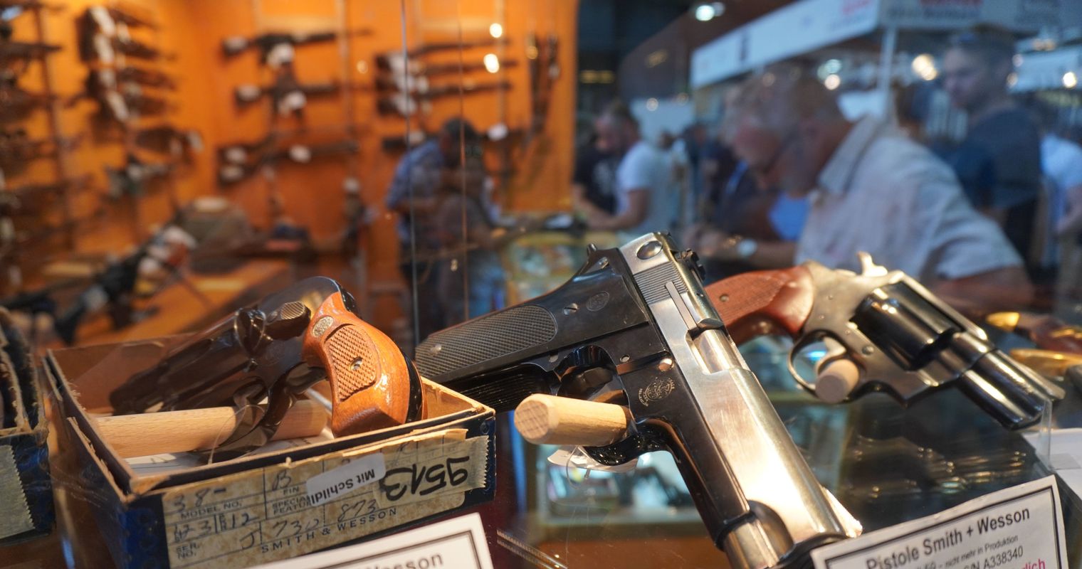 Warum junge Menschen an die Waffen-Sammlerbörse gehen