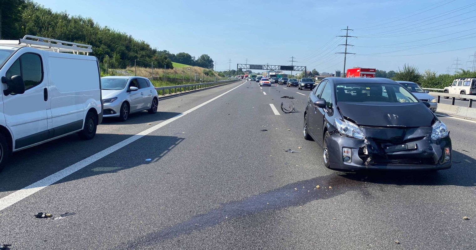 Cham und Oberwil: Im Kanton Zug knallte es gleich zweimal