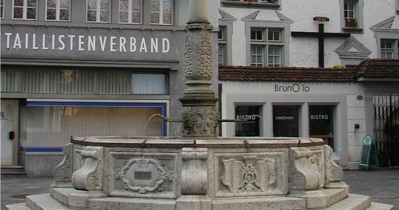 Dieser Luzerner Brunnen könnte umkippen