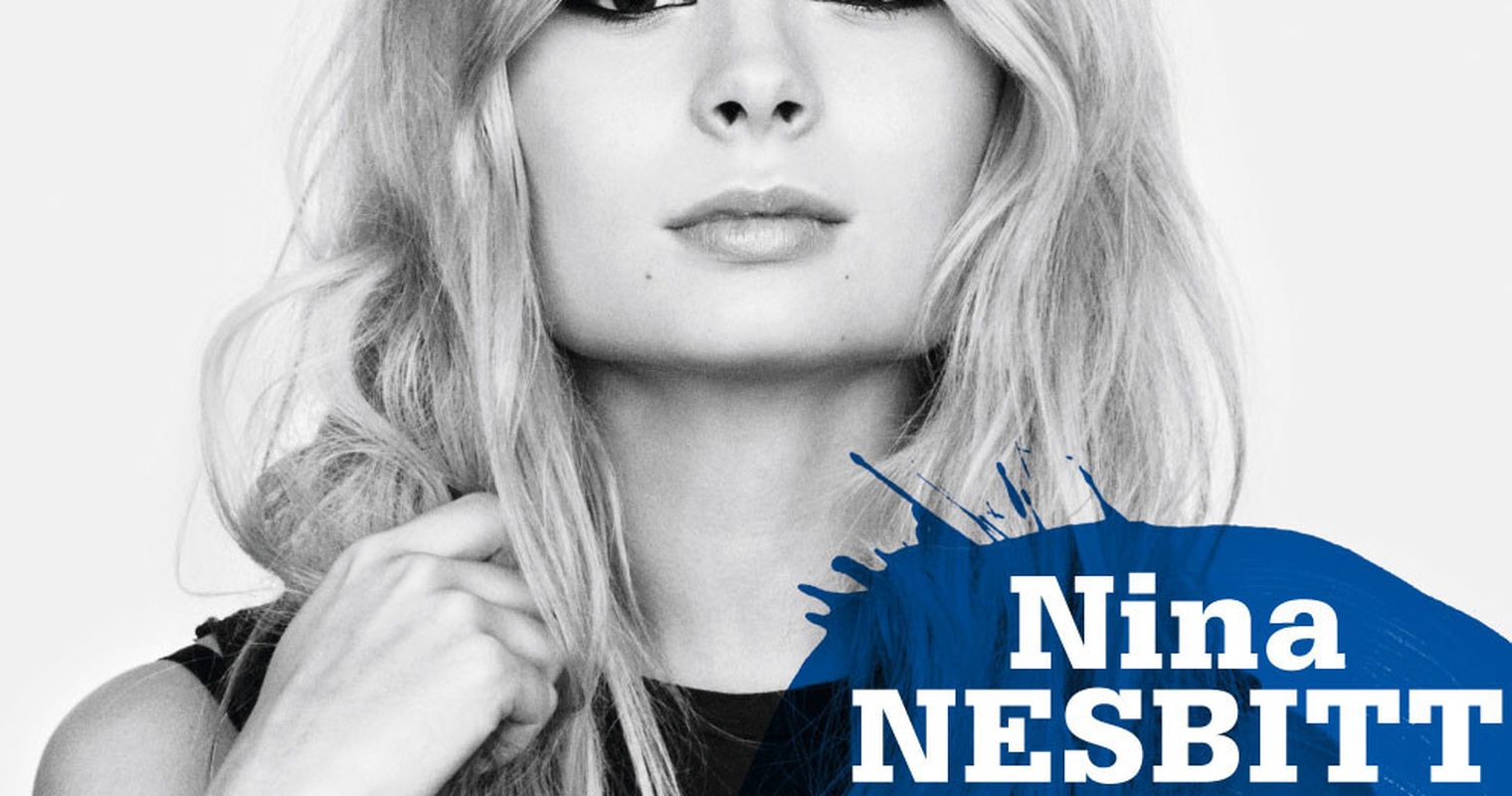 Nina Nesbitt als Blue Balls Face