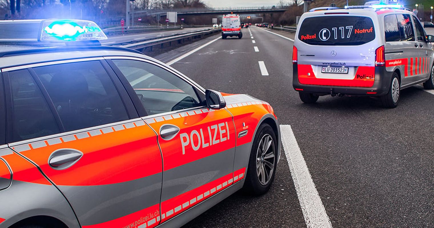 Schwyzer Polizei schnappt über 250 Schnellfahrer