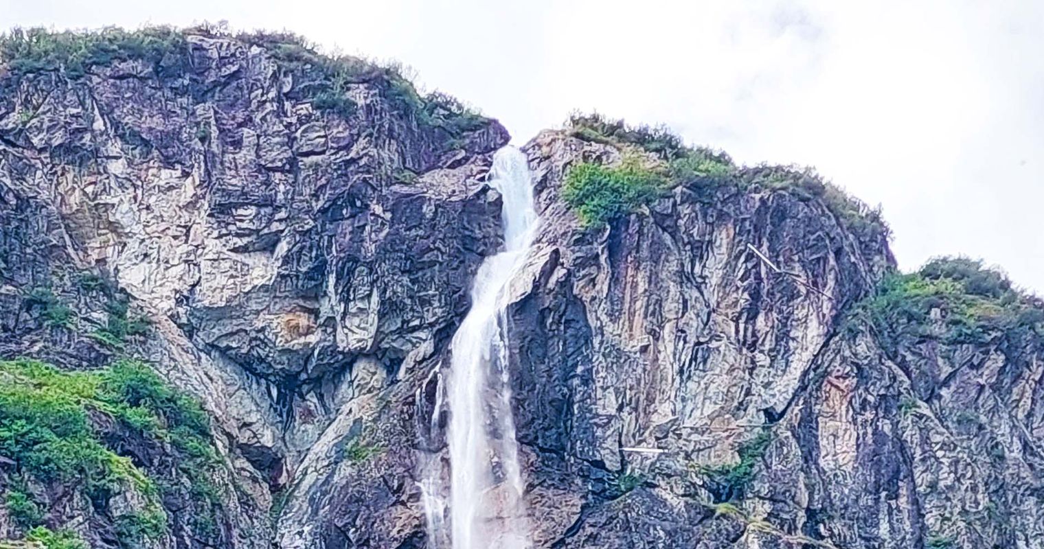 Hier geht es zu 10 schönen Zentralschweizer Wasserfällen