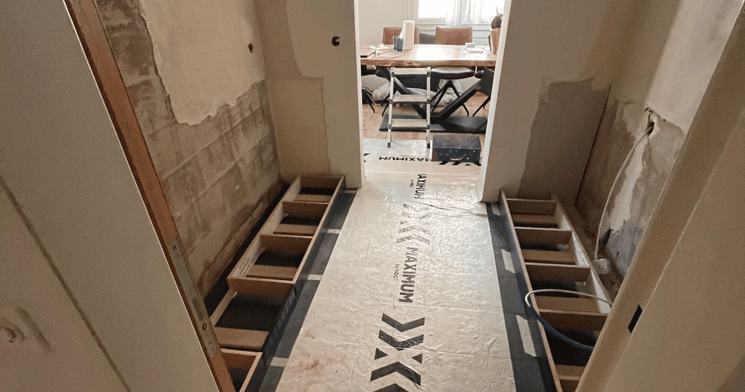 Mit Baby und Kleinkind im Küchen-Umbauchaos