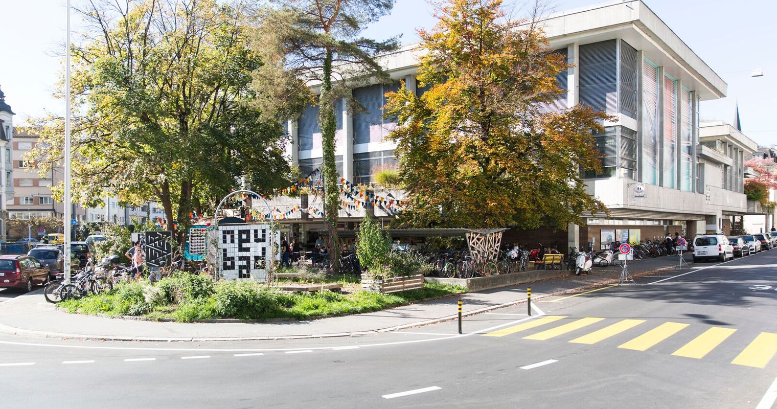 Bar statt Veloplätze – dieser Vorplatz wird umgekrempelt
